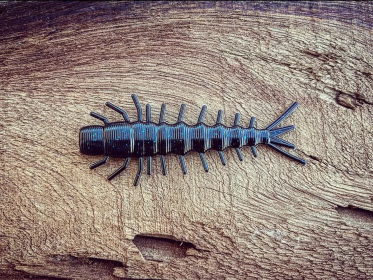 Benedict (Saltwater) (Color: Agent 711 (Black w/ Blue Flake), size: 4")